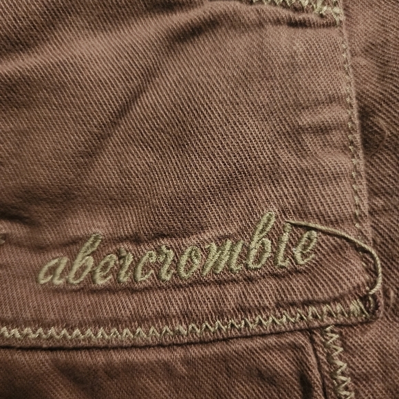 Abercrombie & Fitch Brown Cargo Shorts - Picture 6 of 10